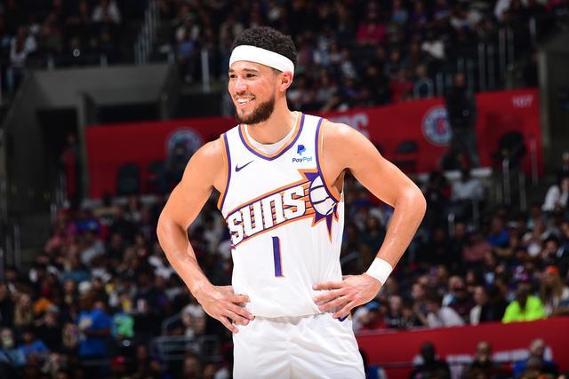 莱万本赛季18场20球 连续14个赛季进球20+